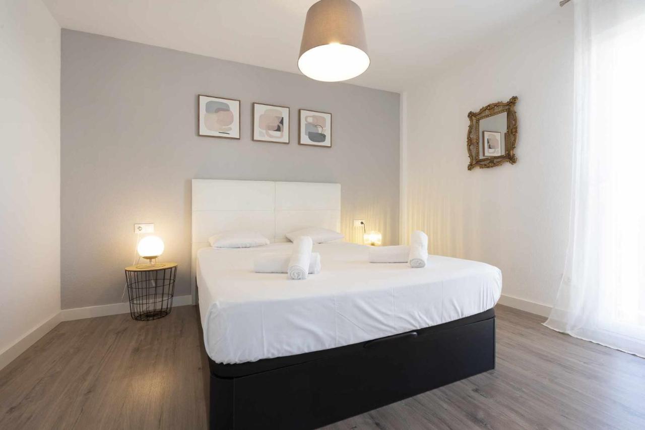 Apartamento Erita Apartment อาลิกันเต ภายนอก รูปภาพ