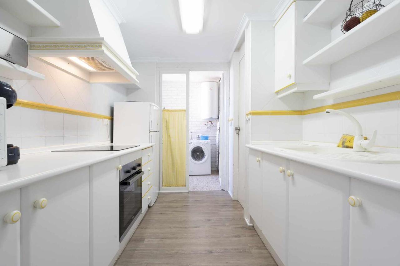Apartamento Erita Apartment อาลิกันเต ภายนอก รูปภาพ