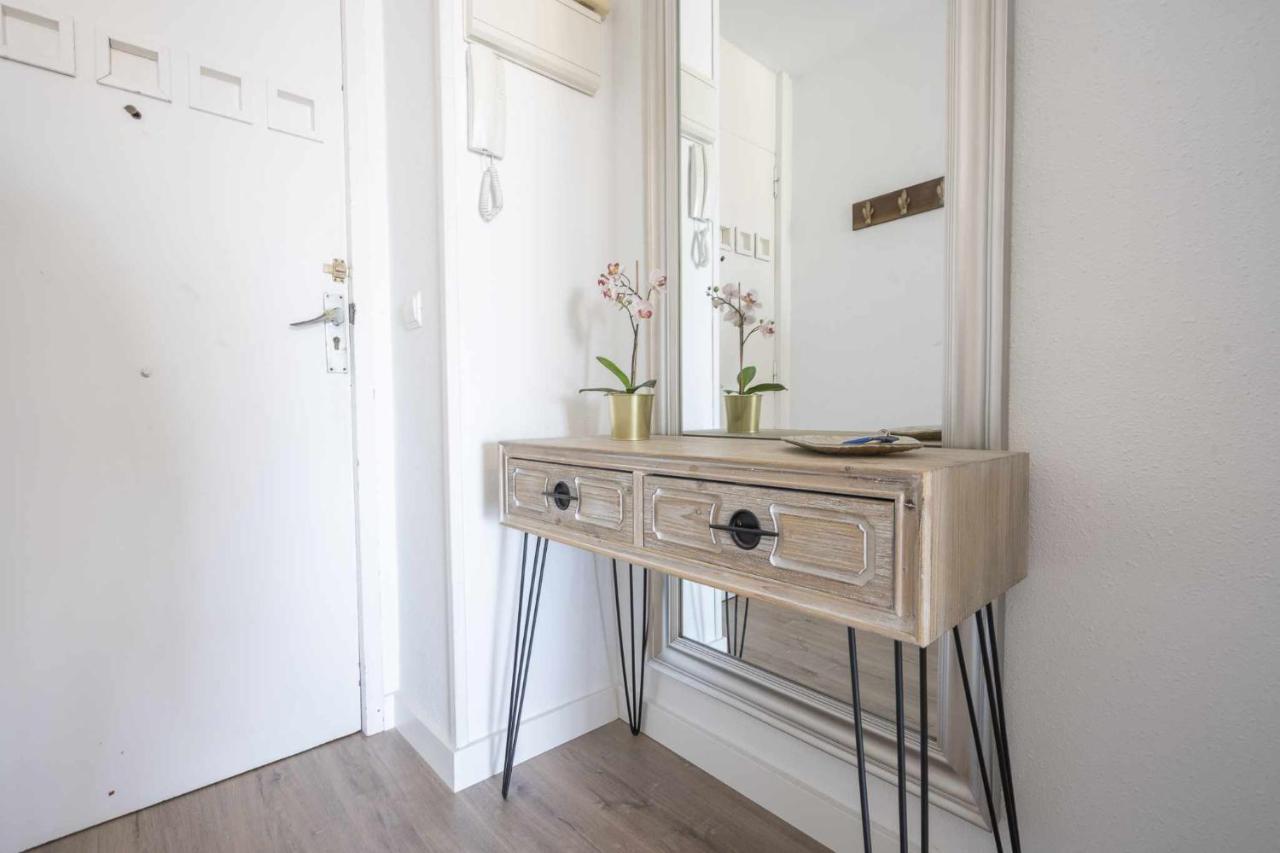 Apartamento Erita Apartment อาลิกันเต ภายนอก รูปภาพ