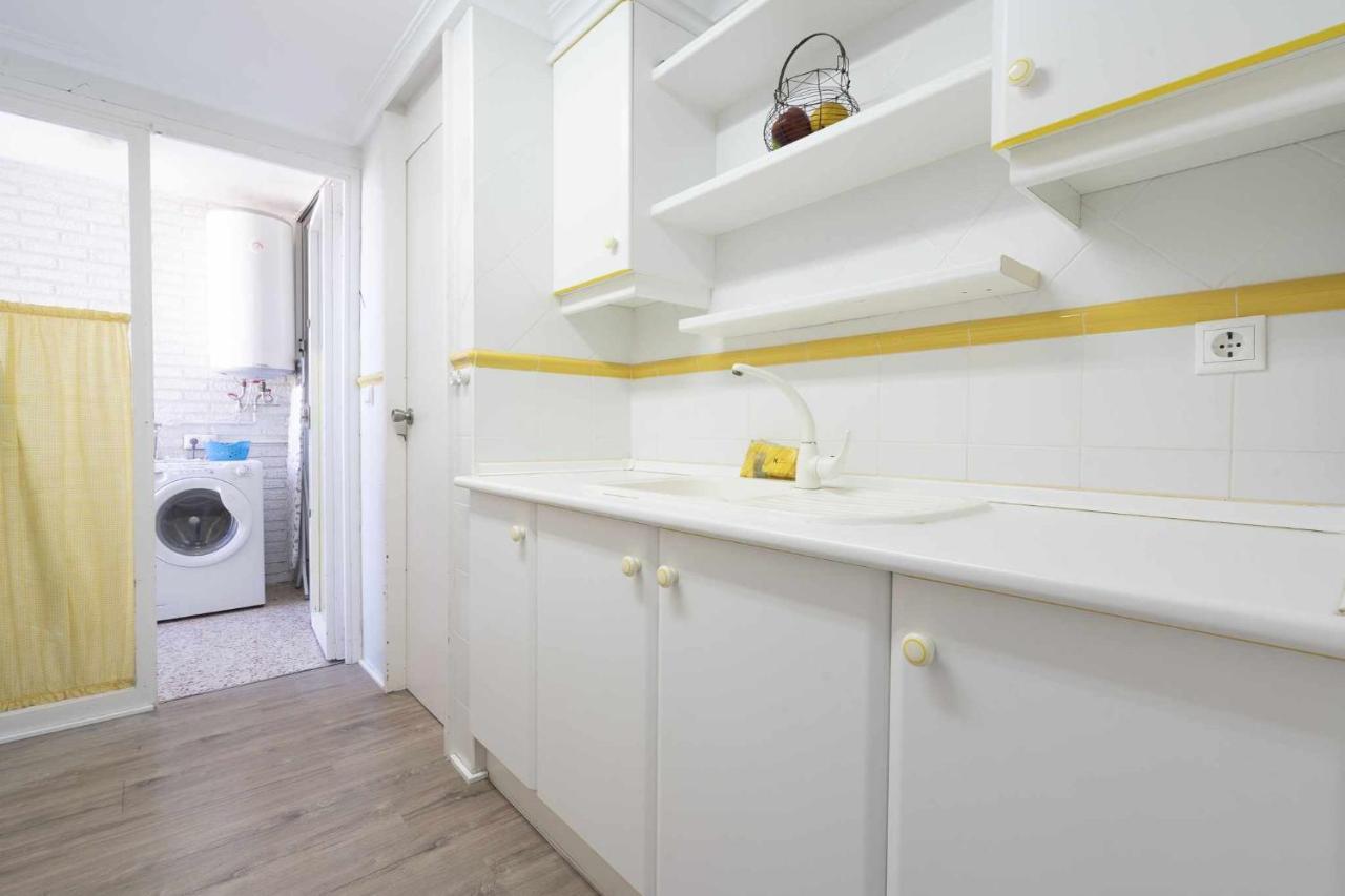 Apartamento Erita Apartment อาลิกันเต ภายนอก รูปภาพ